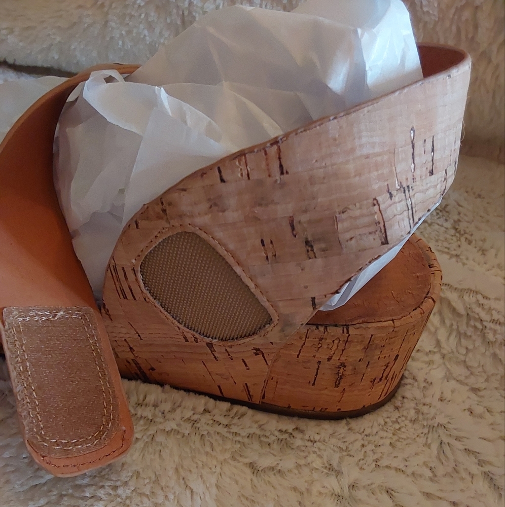 🌺 NEW Gentle Souls by Kenneth Cole Cork Wedge Sandals - Picture 6 of 10